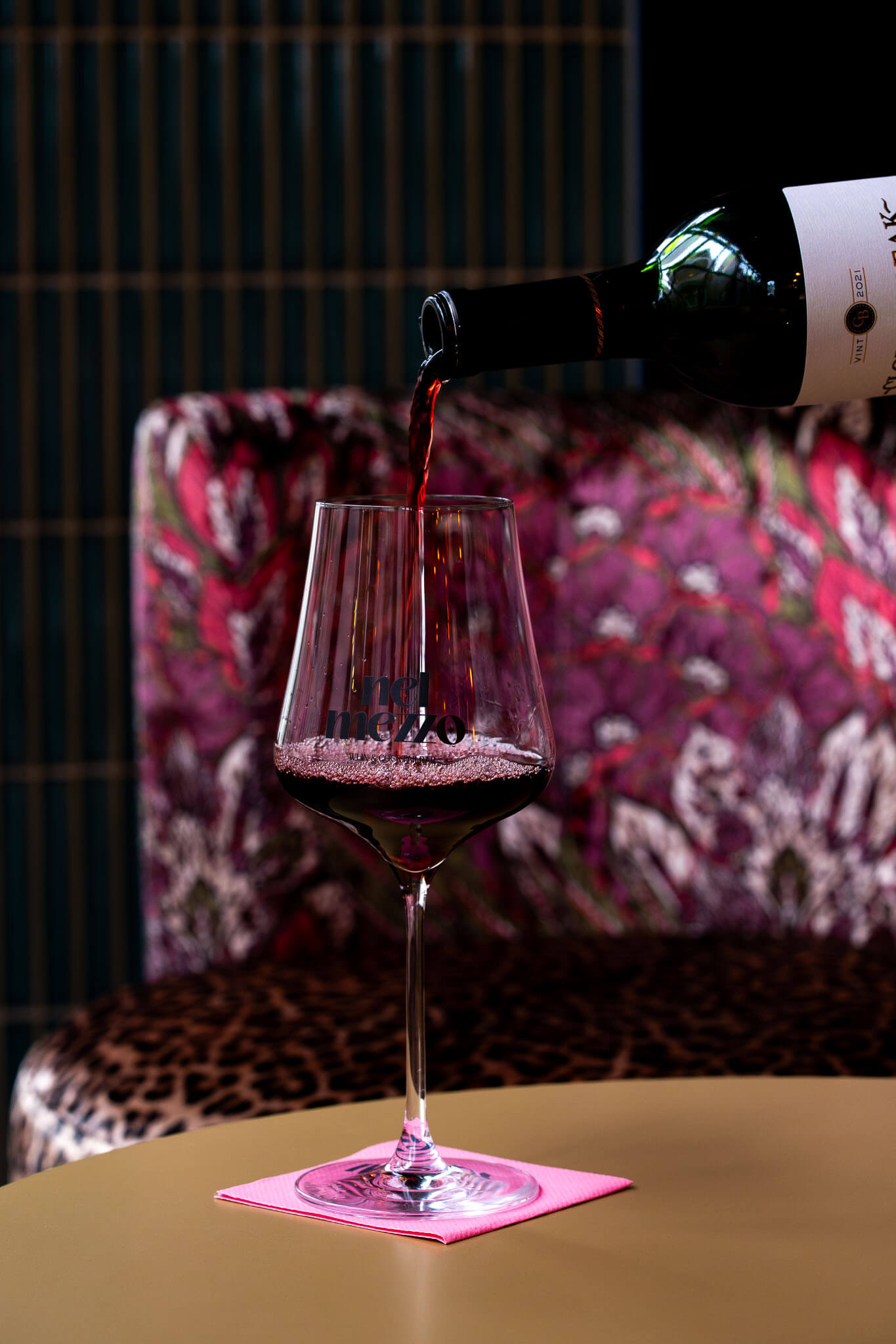NEL-MEZZO-wijn-en-cocktailbar-ommen-rode-wijn